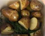 A picture of step 3 of Potatoes and broad beans - vegan.