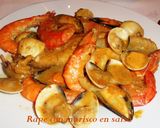 Foto del paso 9 de la receta Rape con marisco en salsa