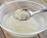 A picture of step 1 of Rice Kheer.