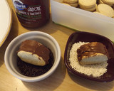 Foto del paso 4 de la receta: Alfajores de semillas de amapola con Nutella y chocolate blanco y negro