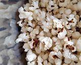 Foto langkah ke 2 dari resep Popcorn Caramel.