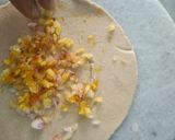 A picture of step 2 of Onion Paratha.