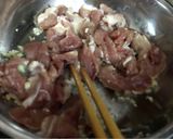 Hình bước làm 2 của món Thịt kho trứng cút