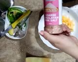 A picture of step 3 of Creamy fruit chat.