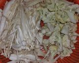 Hình bước làm 2 của món Mì Quảng Lứt Xào Chay