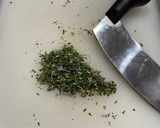 Foto del paso 3 de la receta: Snack crujiente de cochayuyo con finas hierbas