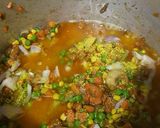 A picture of step 9 of Veggie prawn sauce.