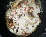 A picture of step 3 of Creamy Smoked Salmon and Mushroom Pasta.
