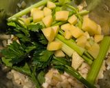 Zellerkrémleves, pirított kiflivel, sajtropogóssal recept fázis 4 fotója