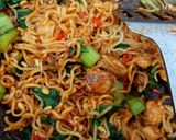 Foto langkah ke 3 dari resep Mie goreng Ayam.