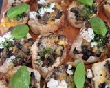 Une image de l'étape 2 de Bruschettas forestières gratinées et feta 😀.