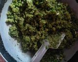 A picture of step 5 of Tuvar paratha.
