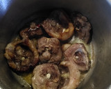 Foto del paso 1 de la receta: Guisado de patatas con cuello de cordero