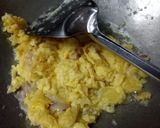 Foto langkah ke 3 dari resep Nasi goreng kornet.