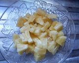 A picture of step 2 of Special pineapple.