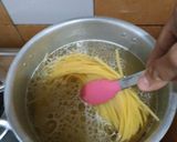 Foto langkah ke 1 dari resep Fettuccine carbonara.