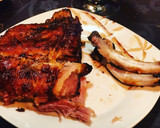 Foto del paso 4 de la receta: Costillar al horno macerado y con salsa barbacoa asado lentamente