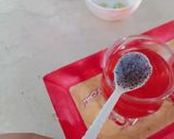 A picture of step 3 of Street style red juice.