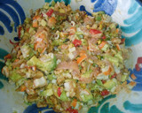 Foto del paso 5 de la receta: Tartar de aguacate y salmón ahumado con pistachos y nueces
