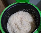 Foto langkah ke 1 dari resep Nasi kebuli ayam kampuang magic com.