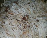 Foto del paso 4 de la receta: Tortilla de fideos reciclados