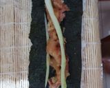 Foto langkah ke 5 dari resep Mentai Sushi Roll isi Sosis (resep @devinahermawan).