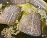 A picture of step 2 of Bacalao al pil pil.