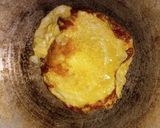 Foto langkah ke 5 dari resep Telur Dadar Kecap.