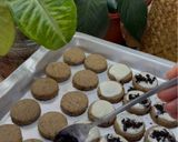 Gambar langkah 5 resipi Crumble cookies.