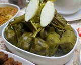 Foto langkah ke 5 dari resep Ketupat Beras Daun Pandan.