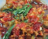 Foto langkah ke 2 dari resep Sambal Belimbing Kemangi.