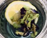 Foto langkah ke 3 dari resep Teh Telang Kering Lemon.
