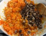 Foto del paso 2 de la receta: Salsa de tomates nutritiva con champiñones y atún