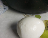 Foto del paso 1 de la receta: Huevos rellenos de bonito en tomate (rec. de aprovechamiento)