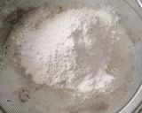 صورة لخطوة 2 من وصفة الفريزي🍓 كيكة الفراولة الرائعة 🤤