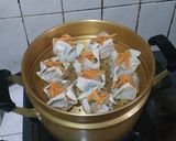 Foto langkah ke 6 dari resep Dimsum ayam jamur kuping isi keju.