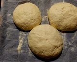 Foto del passaggio 6 della ricetta Pizzolo di Sortino (peperoni, tonno e capperi & Margherita)