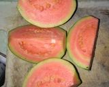 Foto langkah ke 1 dari resep Asinan Jambu Klutuk.