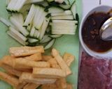 Foto langkah ke 1 dari resep Oseng daging, tahu dan zucchini.