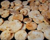 Foto del paso 1 de la receta: Batatas saborizadas al horno 😄