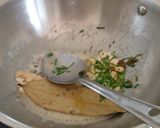 A picture of step 4 of Green Garlic Fried Rice (Hara Lasoon Fried Rice).