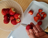 Foto del paso 1 de la receta: Helado cremoso de frutilla 🍓 versión saludable 🍓🥛 solo 2 ingredientes