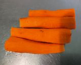 Une image de l'étape 1 de Aubergines, carottes et tomate au four.