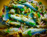 Hình bước làm 1 của món Gỏi Cá Trích Cuộn Bánh Tráng