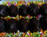 A picture of step 3 of Coconut chocolates🍫.
