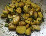 A picture of step 3 of Yellow (Poha).
