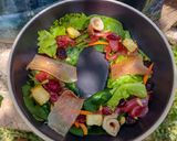 Foto del paso 7 de la receta: Ensalada con cebolla caramelizada de fresa🍓