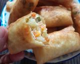 Foto langkah ke 5 dari resep Lumpia isi kentang, wortel & keju.