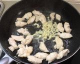 รูปขั้นตอนการทำที่ 3 ของ ข้าวคลุกกะเพราไก่