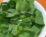 Foto langkah ke 2 dari resep Genjer Bumbu Pecel.
